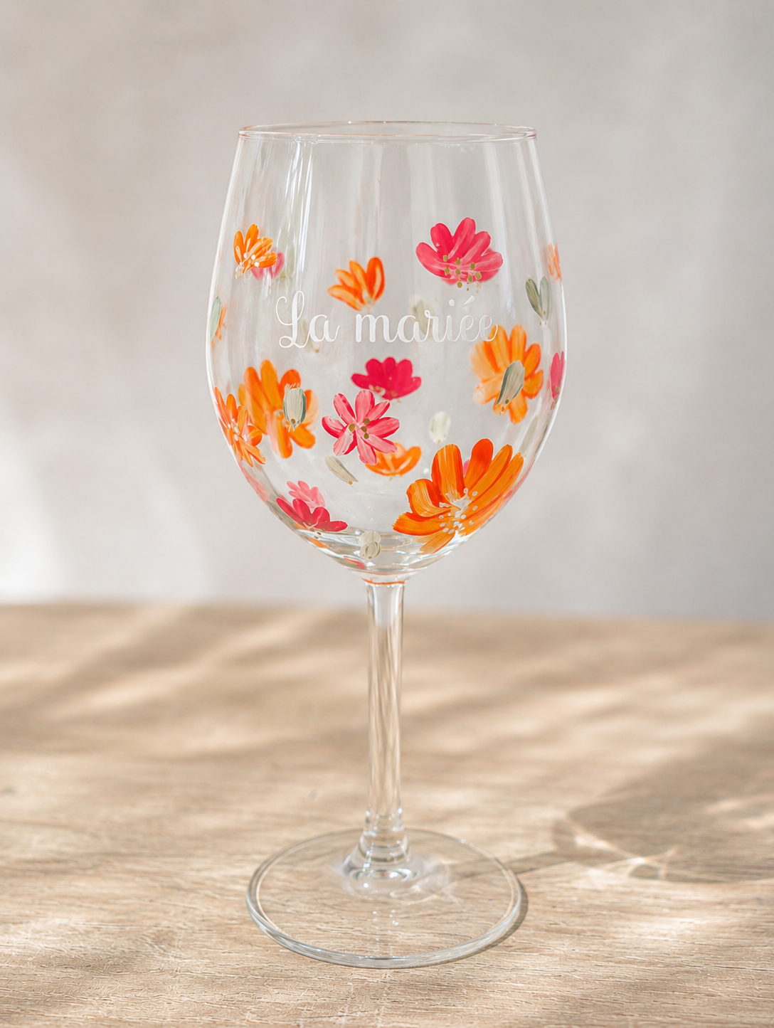 Verre à vin personnalisé peint à la main – Mariage